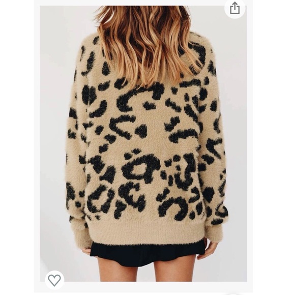 Leopard print sweater size small - Picture 3 of 9